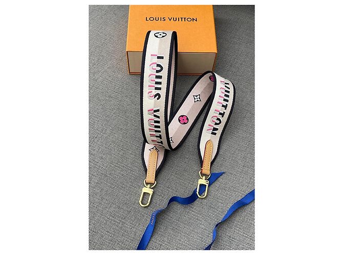 Louis Vuitton Correa Diana Beige - vista 7