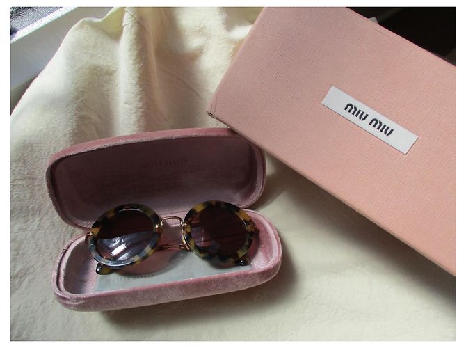 Miu Miu Gafas de sol de gran tamaño, efecto carey. Estampado de leopardo - vista 2