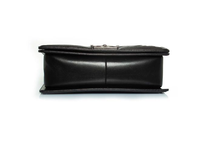 Chanel, borsa boy in pelle di agnello plissettata a zigzag Nero - vista 5