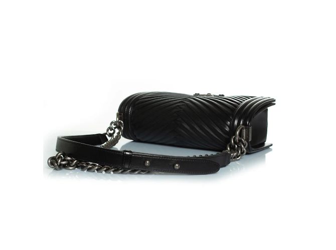 Chanel, borsa boy in pelle di agnello plissettata a zigzag Nero - vista 8