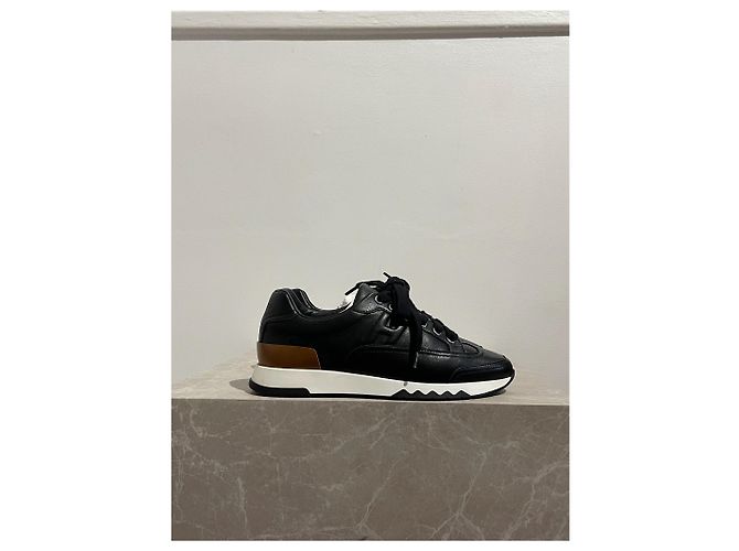 Hermès Tênis HERMES T.EU 36 Couro Preto - vista 4