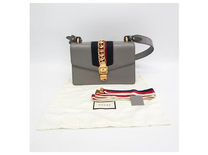 Borsa a spalla in pelle donna Gucci Sylvie 421882 Marrone - vista 16