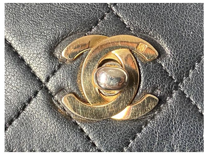 Chanel Mademoiselle Mini Borsa Nera in Pelle Nero - vista 4