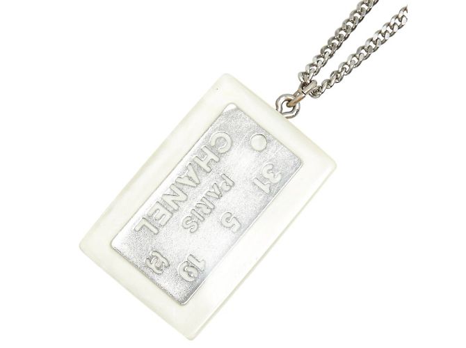Collana Piastra Cambon di Chanel Argento Bianco - vista 2