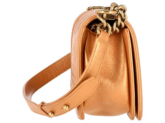 Bolsa Boy Flap Medium Matelassê Chanel em Couro de Cordeiro Marrom Vermelho - vista 2