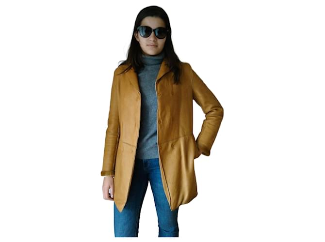 BURBERRY CAPITTO DOPPIOPETTO IN SHEARLING. Beige - vista 2