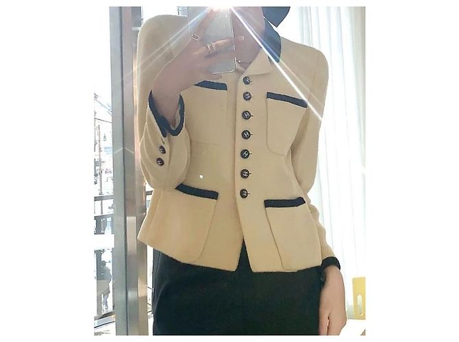 Cambon CHANEL VINTAGE CC LOGO BUTTON BLAZER JACKET FR40 White - view 3