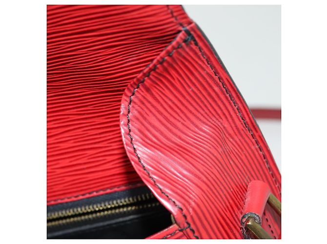 Saint-Cloud LOUIS VUITTON Epi Saint Cloud GM Borsa a Spalla Rossa M52197 LV Auth 85907 Rosso - vista 19