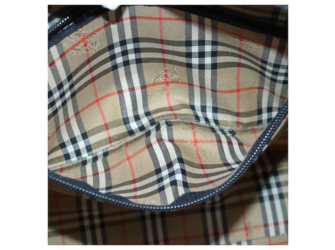Autre Marque Borsa a Spalla Burberrys in Pelle Argento Nero Auth 85895 - vista 19