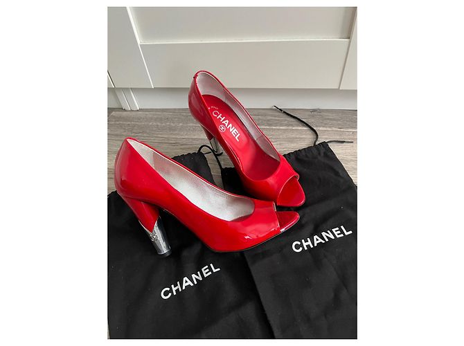 Chanel Pumps aus Lackleder in Rot Größe 36 - Ansicht 2