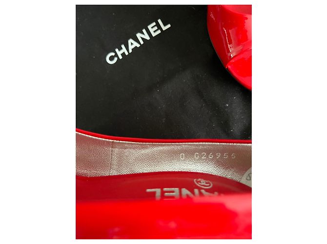 Chanel Pumps aus Lackleder in Rot Größe 36 - Ansicht 8