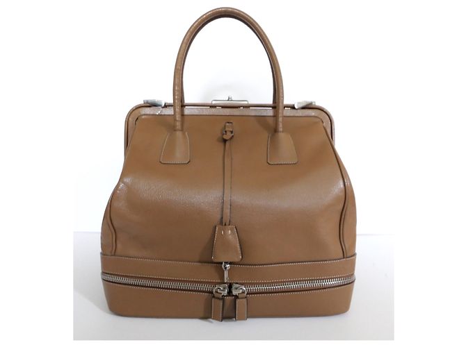 Borsa da dottore in pelle cammello con zip Prada Autunno 2000 - vista 4