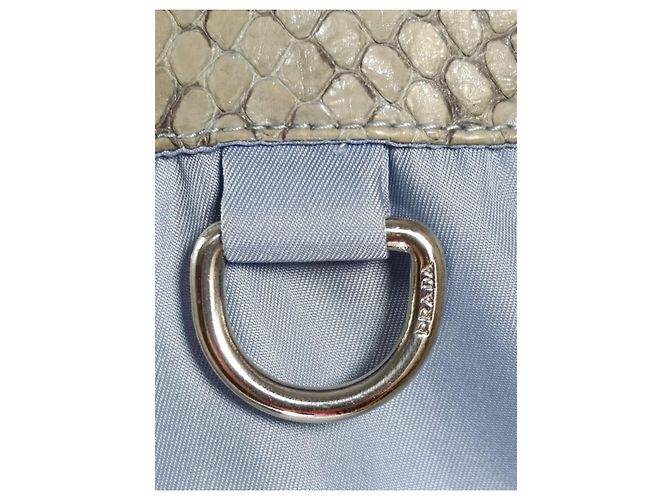Prada Jacke aus Peyton Leder und Nylon hellblau - Ansicht 4