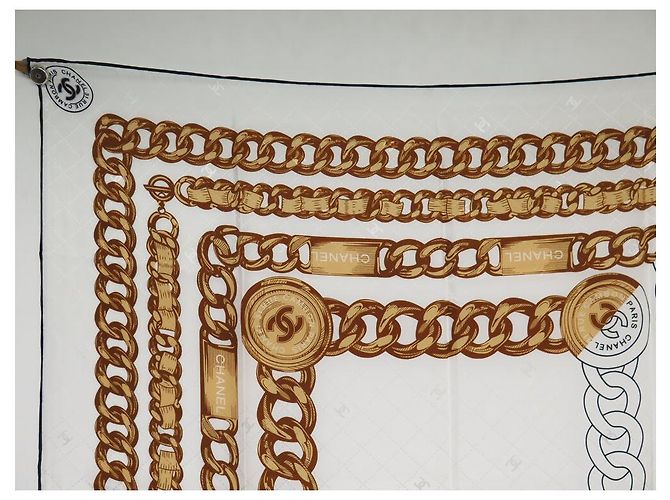 FULAR CHANEL LOGO CC E CATENE QUADRATO 90 CM IN SETA BIANCA Bianco - vista 2