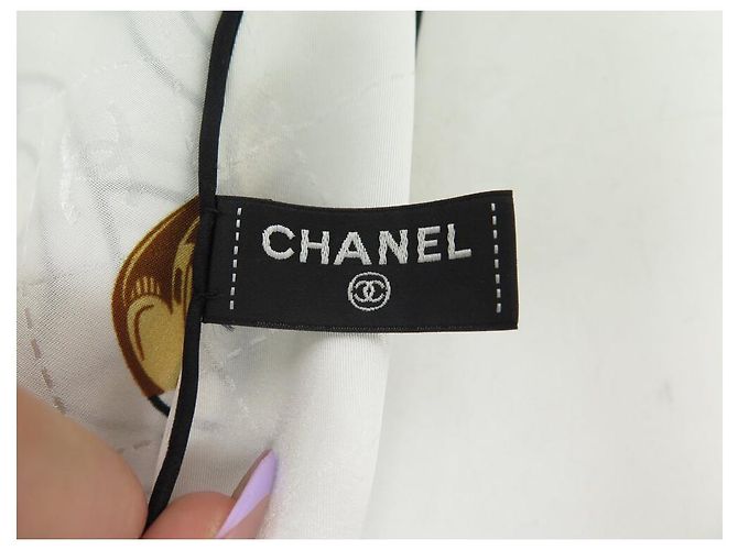 FULAR CHANEL LOGO CC E CATENE QUADRATO 90 CM IN SETA BIANCA Bianco - vista 8