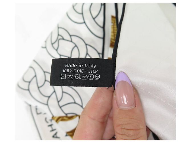 FULAR CHANEL LOGO CC E CATENE QUADRATO 90 CM IN SETA BIANCA Bianco - vista 9