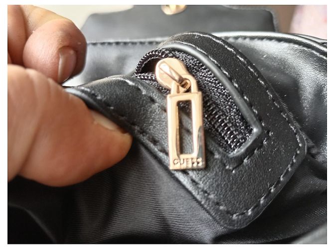 Borsa a mano Guess in pelle nera Nero - vista 6