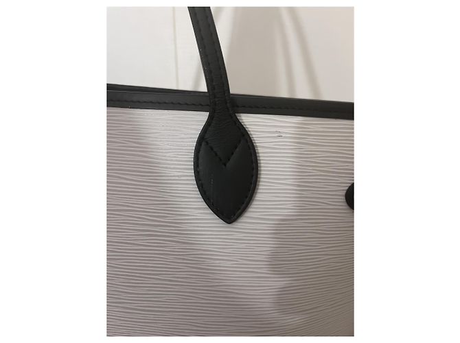 Borsa neverfull Louis vuitton in pelle epi Bianco - vista 3