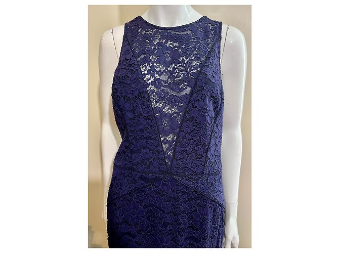 Vera Wang Abendkleid in Mitternachtsblau aus Guipure-Spitze Marineblau - Ansicht 2