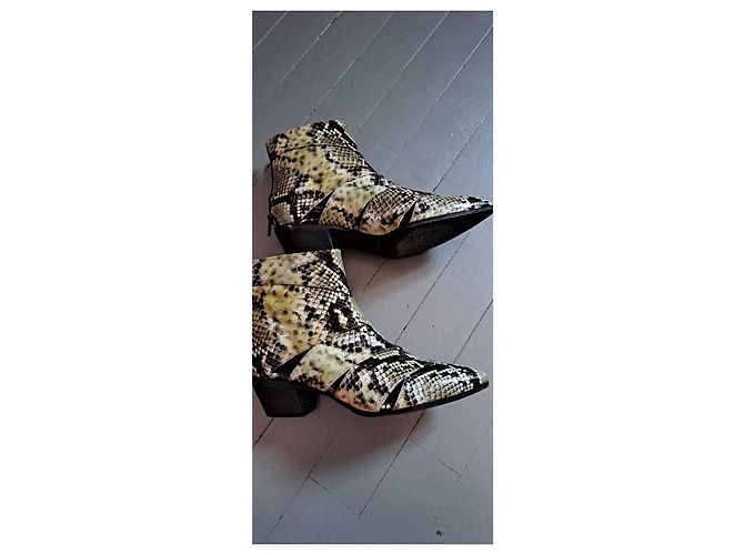Autre Marque Python Print Patent Leather Ankle Boots Sage Green Black 38 - view 5
