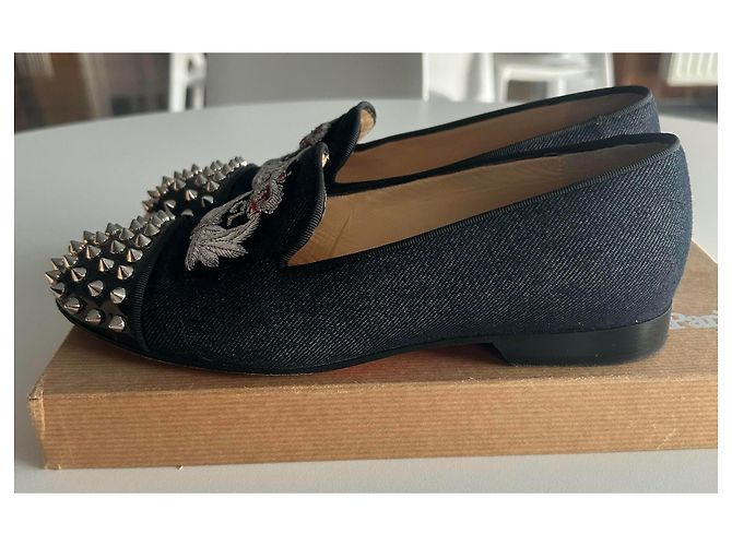 Mocassini Christian Louboutin in denim blu con borchie - vista 3