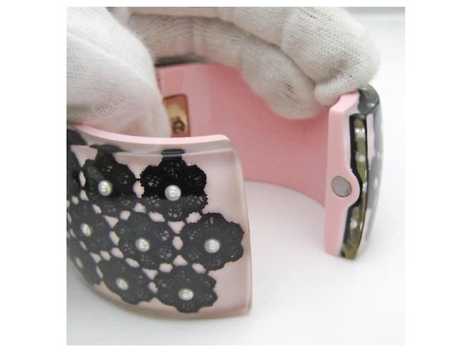 Chanel Armreif mit falschen Perlen und CC-Spitzenblumen Schwarz Pink Weiß - Ansicht 13