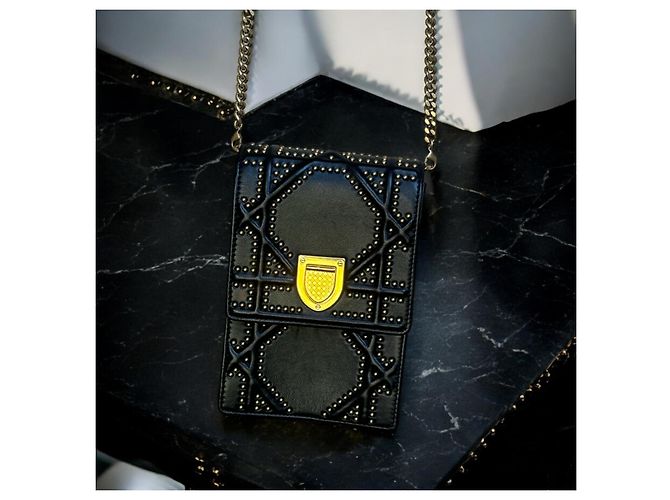 Clutch Diorama verticale in agnello con borchie Christian Dior Nero Gold hardware - vista 8