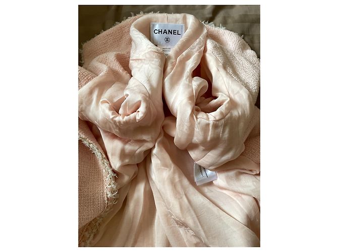 Cambon Abrigo de tweed de algodón con cuello alto y ribete rosa Chanel 2013C, botón CC 36 - vista 11
