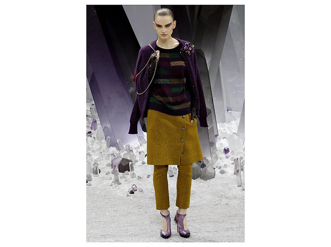 Chanel Cashmere-Cardigan im Cara Delevingne-Stil Lila - Ansicht 2