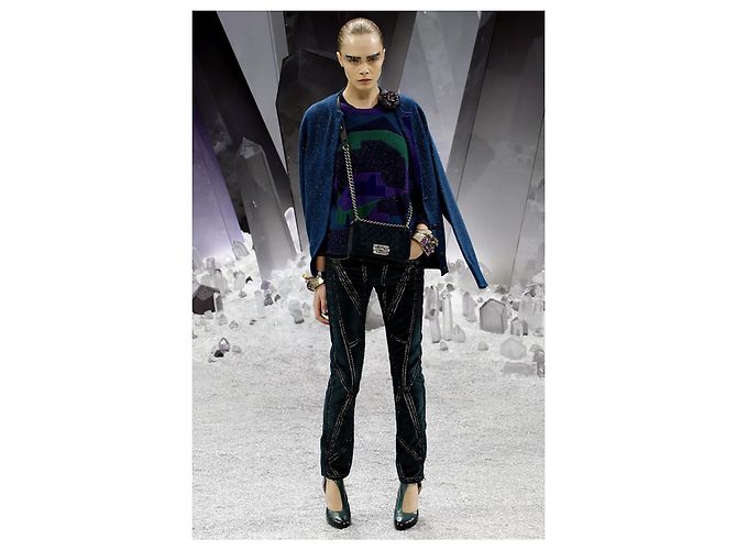 Chanel Cashmere-Cardigan im Cara Delevingne-Stil Lila - Ansicht 3