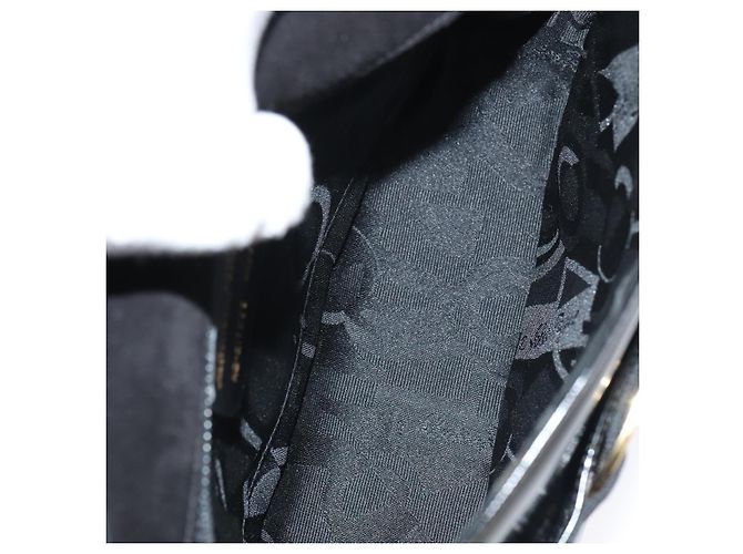 Borsa a Spalla Salvatore Ferragamo in Pelle Verniciata Nera e Oro Auth bs16894 Nero D'oro - vista 17
