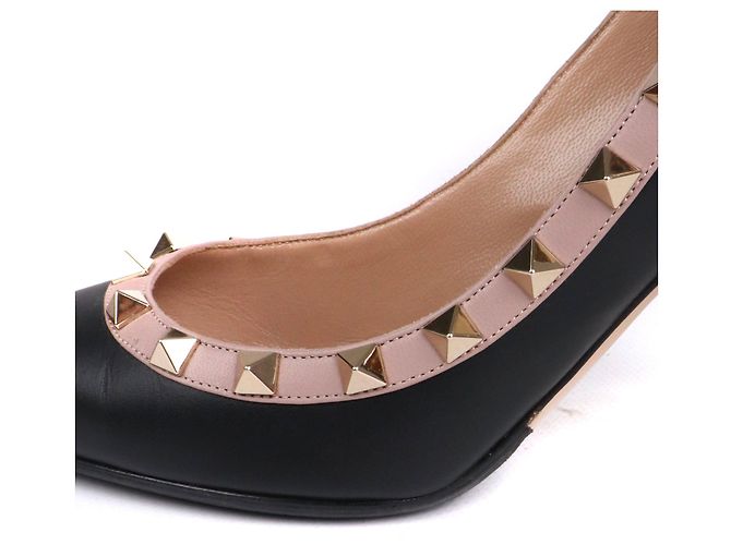 Valentino Garavani VALENTINO - Décolleté Valentino Rockstud in pelle nera (T37) Nero - vista 4