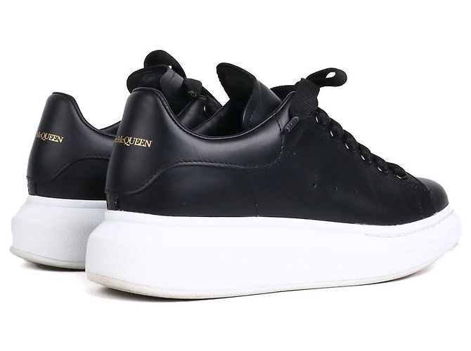 ALEXANDER MCQUEEN - Sneakers oversized Alexander McQueen in pelle nera (T36.5) Nero - vista 3