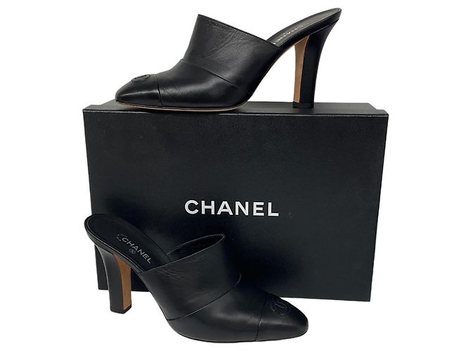 Mules in pelle di agnello con logo CC in rilievo nero Chanel 2017 - vista 8