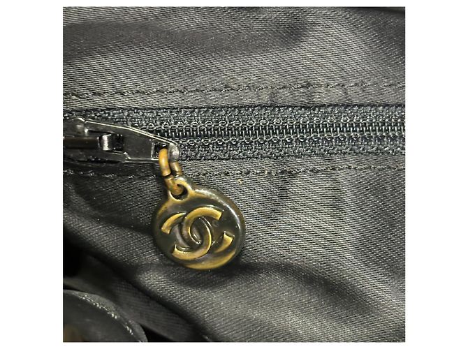 Vintage CHANEL Zugband Schildkröte Ring Griff Tasche Schwarz - Ansicht 11