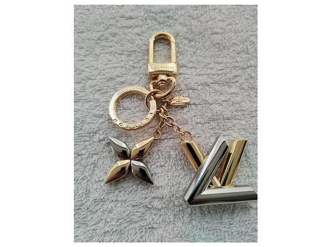Portachiavi Louis Vuitton Twist Silver hardware Gold hardware - vista 2