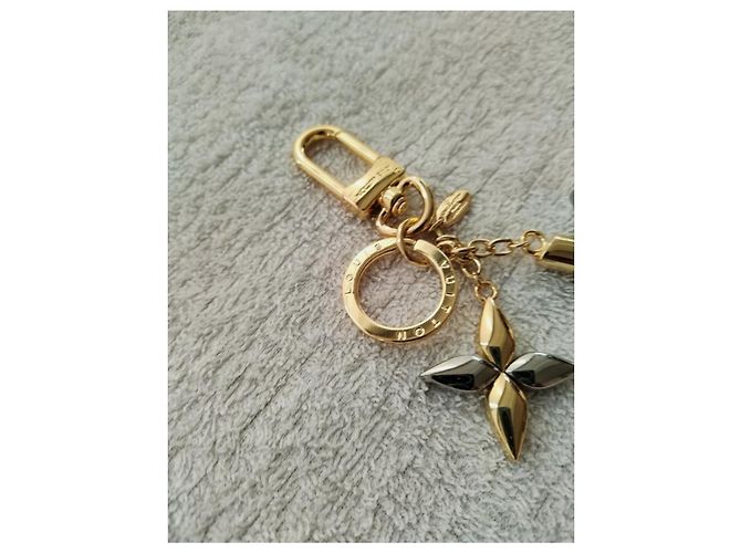 Portachiavi Louis Vuitton Twist Silver hardware Gold hardware - vista 6