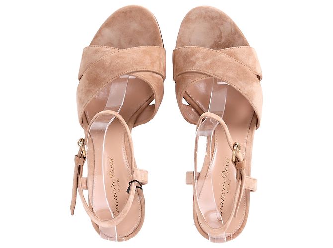 Sandali con tacco a piattaforma Bebe in suede nudo di Gianvito Rossi - vista 5