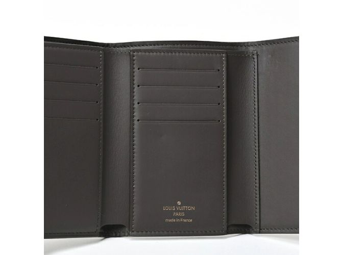 Portefeuille compact tri-fold Capucines de Louis Vuitton - vue 5