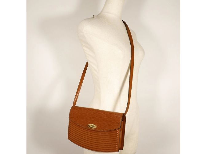 Louis Vuitton Prebourg Shoulder Bag Brown - view 13
