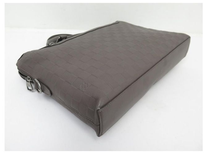 BORSA LOUIS VUITTON PORTADOCUMENTI JOUR IN PELLE DAMIER INFINI A TRACOLLA Taupe - vista 5