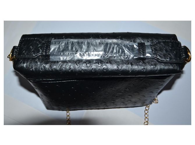 Guy Laroche Handtasche aus schwarzem Kunstleder mit goldener Kette - Ansicht 6