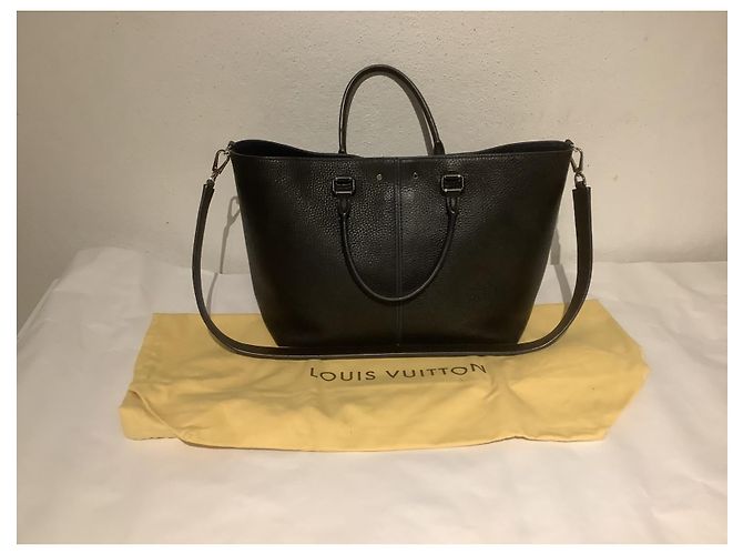 Borsa a mano Louis Vuitton Pernelle in pelle nera Nero - vista 3