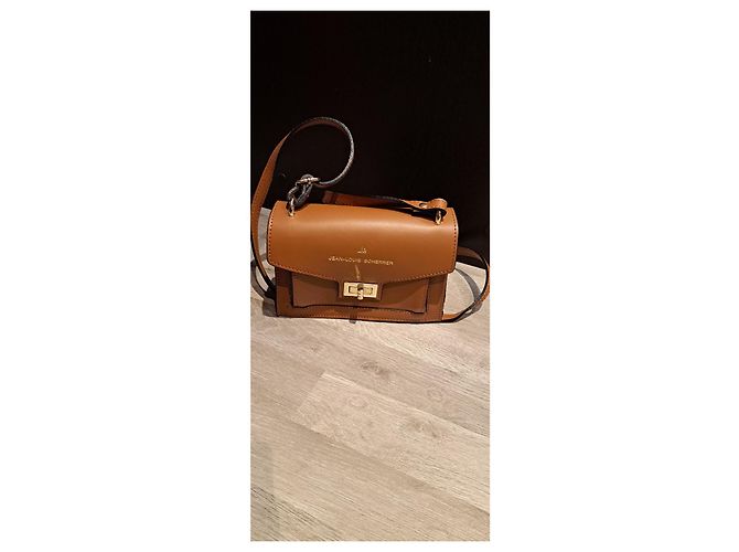 Borsa a tracolla Jean Louis Scherrer in pelle color cammello - vista 3
