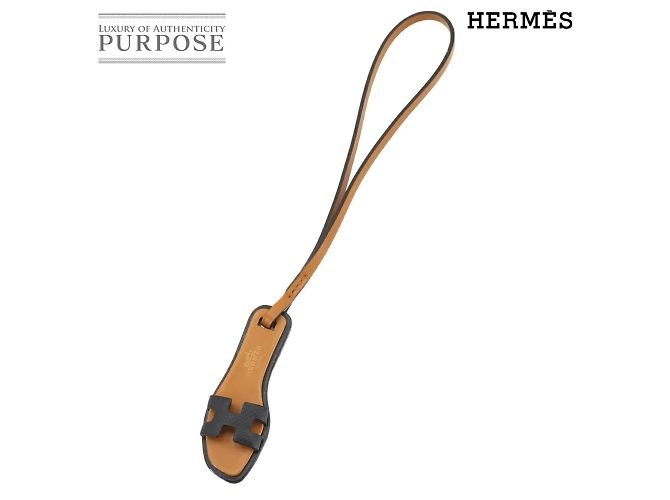 Hermès Hermes Oran Nano Bag Charm Black - view 2