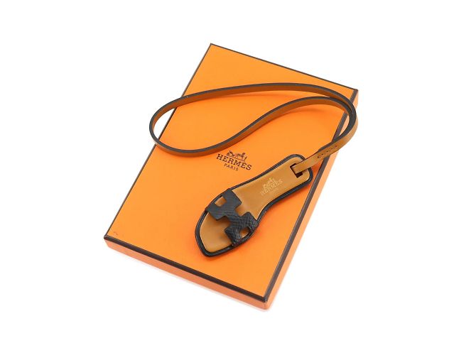 Hermès Hermes Oran Nano Bag Charm Black - view 7