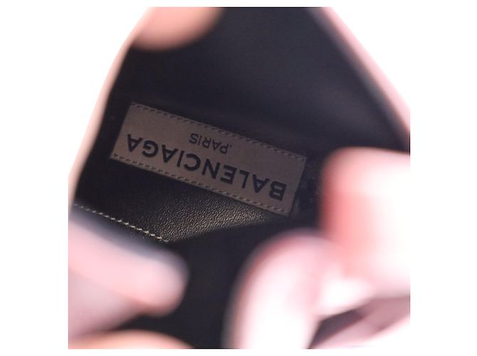 Botas de tornozelo planas Balenciaga com detalhe de cinto em couro marrom - vista 6