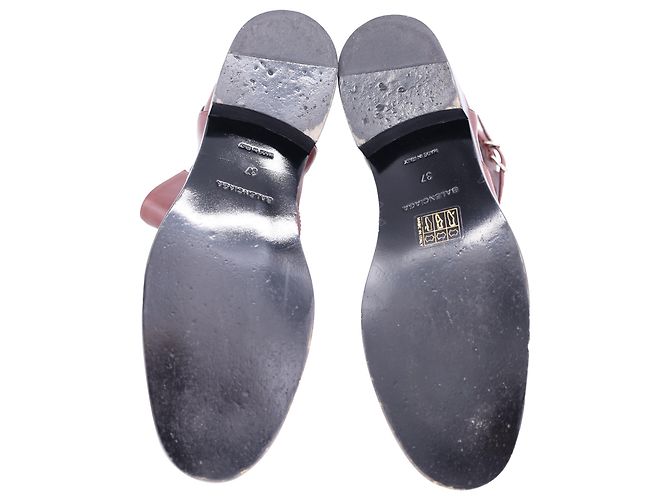 Botas de tornozelo planas Balenciaga com detalhe de cinto em couro marrom - vista 7
