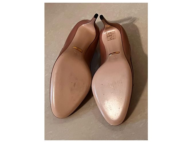 Zapatos de tacón Gucci de piel beige - vista 10
