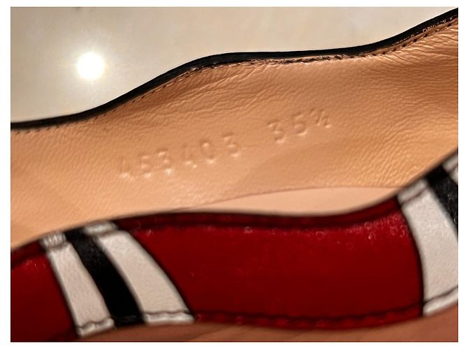 Zapatos de tacón Gucci de piel beige - vista 13